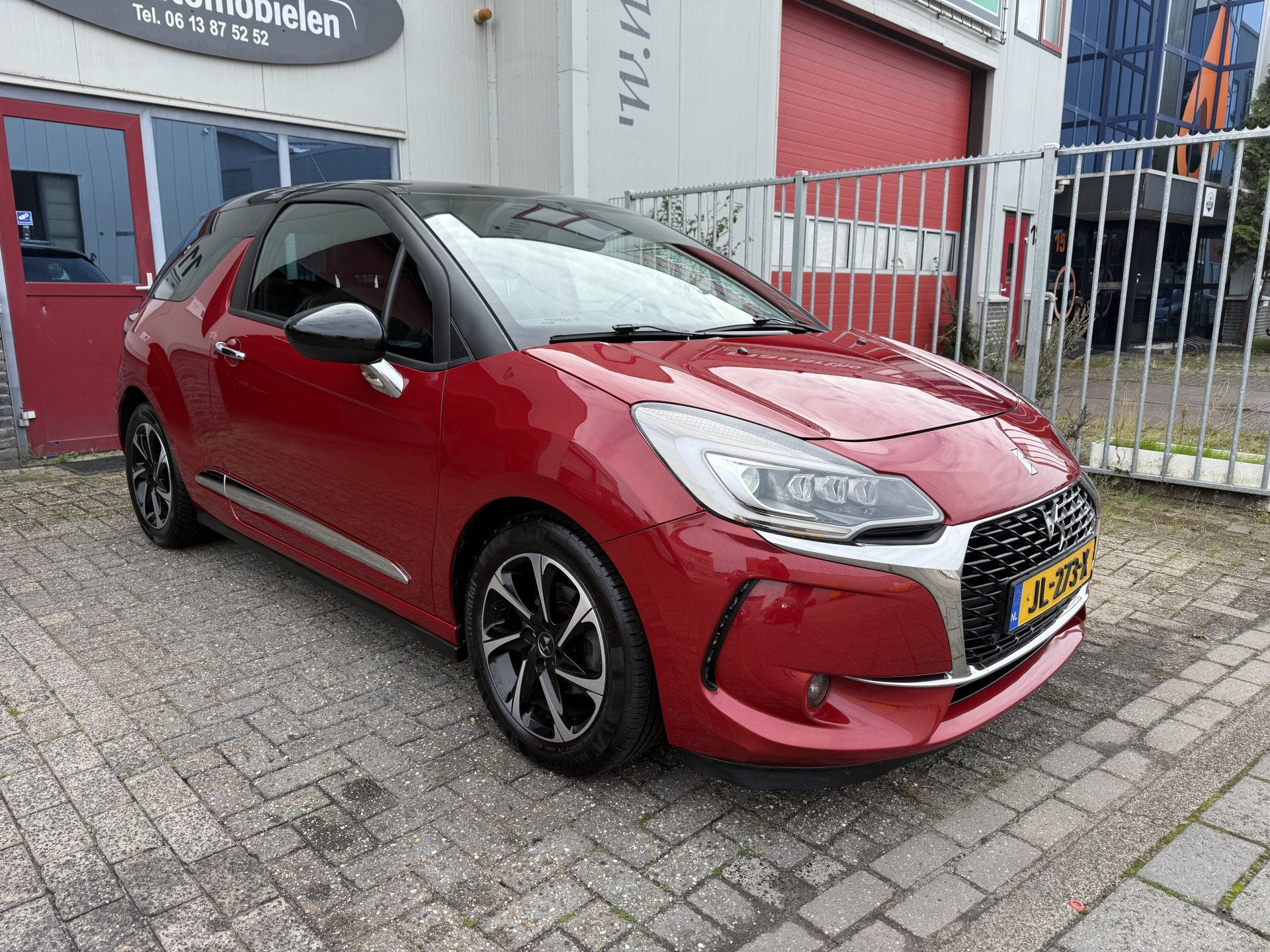 DS DS 3 1.2 PureTech Business Automaat (bj 2016), Auto's, Gebruikt, 1199 cc, Leder en Stof, 49 €/maand