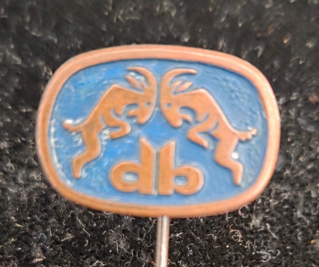 Oud Duc Bock Motor speldje., Ophalen of Verzenden, Gebruikt, Transport, Speldje of Pin