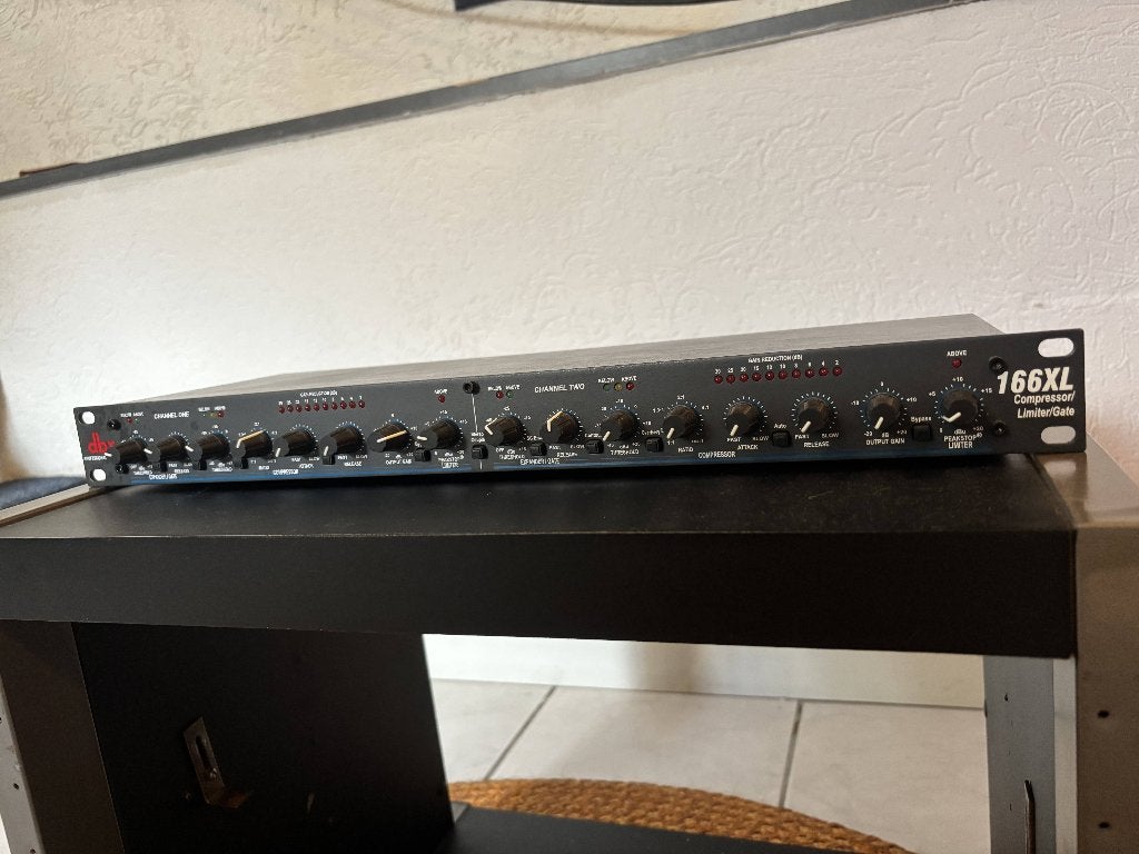 DBX 166 XL compressor/limiter/gate, Muziek en Instrumenten, Effecten, Gebruikt, Compressor, Ophalen of Verzenden