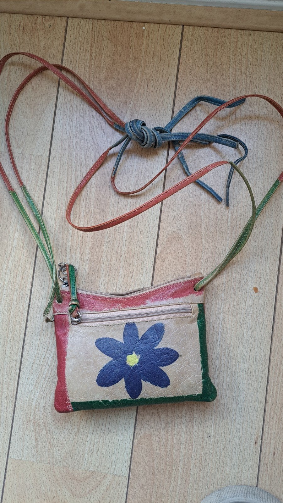 Kleurrijk leren tasje met bloem - Handig & Stijlvol, Ophalen, Gebruikt, Overige kleuren, Schoudertasje