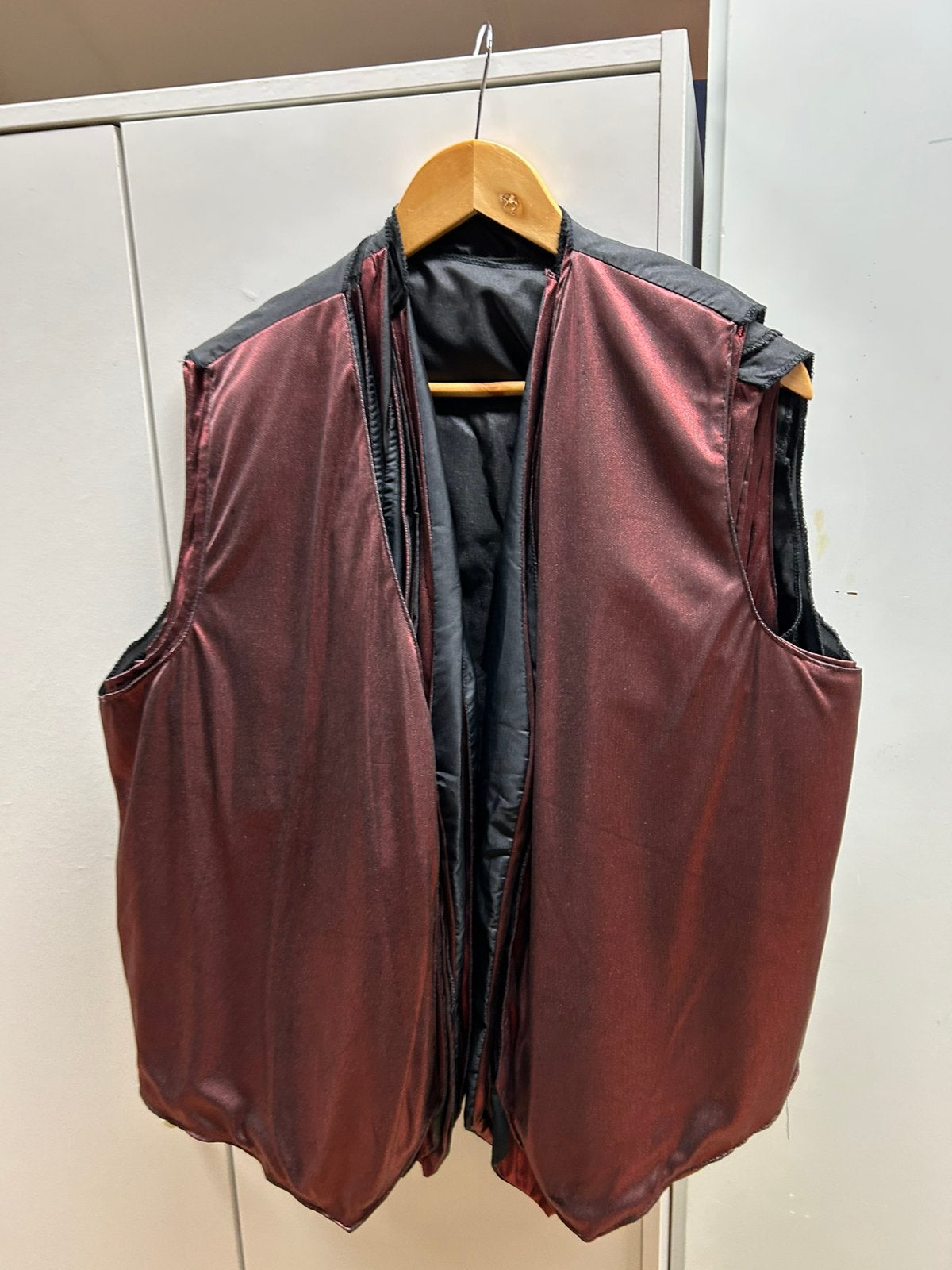 Rode gillets, Ophalen of Verzenden, Zo goed als nieuw