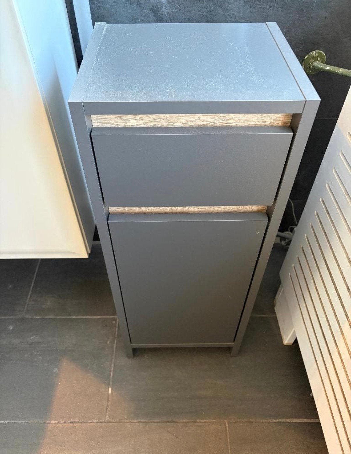 Badkamer kastje livarno, (Half)hoge kast, Gebruikt, Minder dan 100 cm, 25 tot 50 cm