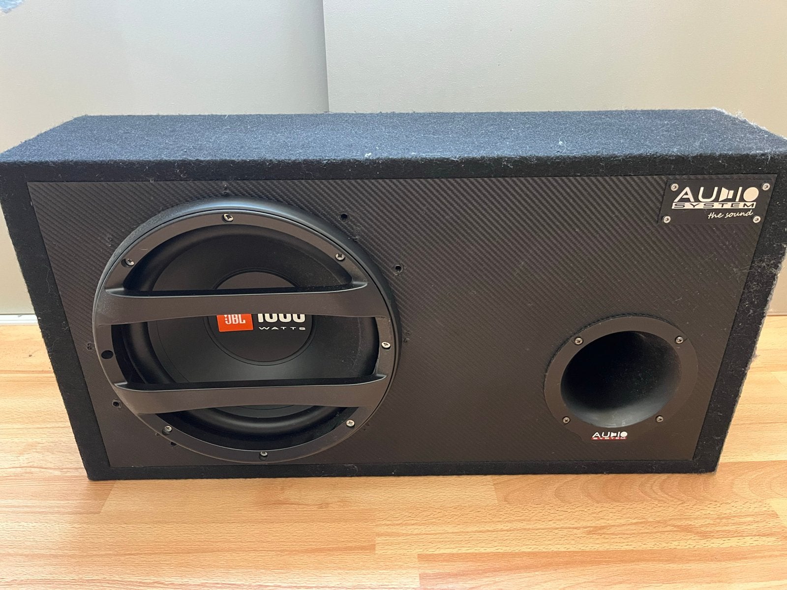 JBL Subwoofer in Kist - 1000 Watt