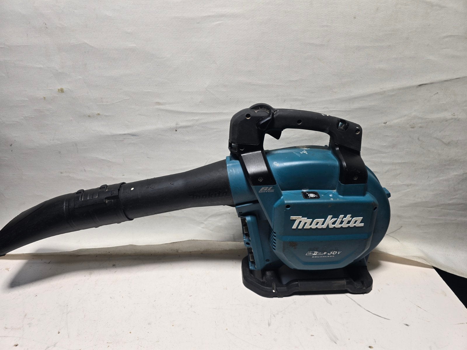Makita 2x18V LXT bladblazer/-zuiger DUB363 body, Tuin en Terras, Hand-tuingereedschap, Ophalen of Verzenden, Makita, N.v.t, N.v.t