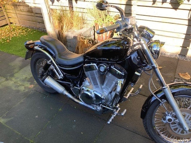 Suzuki Intruder 1400 VS, 2 cilinders, Gebruikt, 1400 cc, Particulier