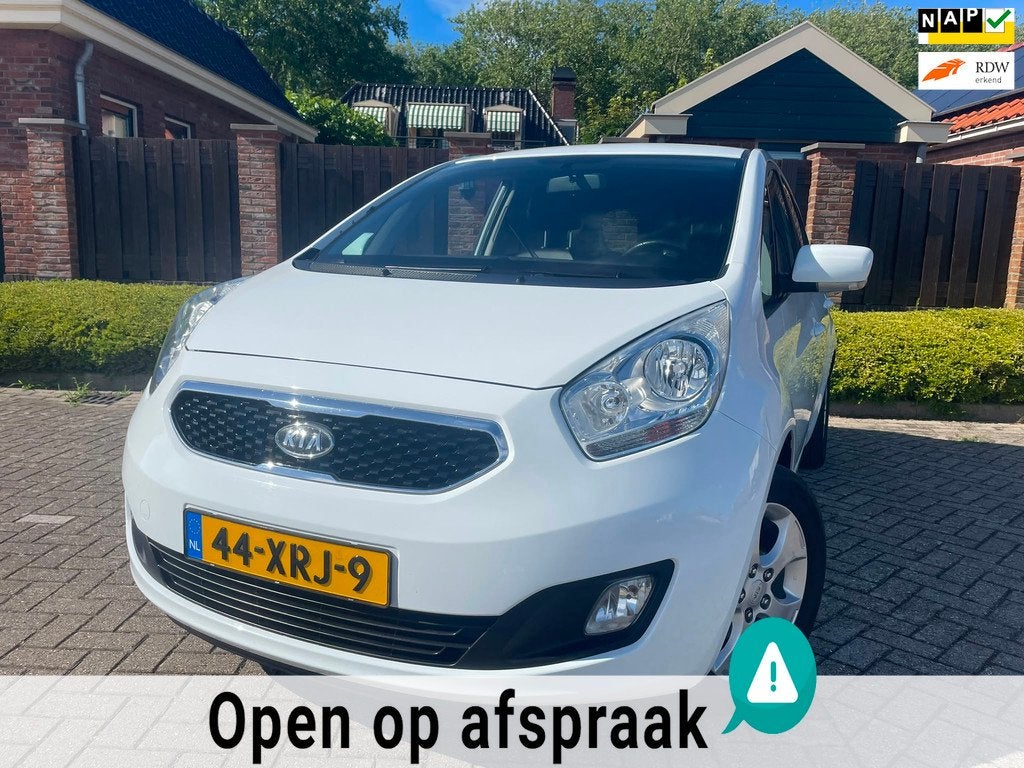 Kia Venga 1.6 CVVT Super Pack NAVI HOGE INSTAP TREKHAAK PDC, Auto's, Kia, Voorwielaandrijving, Euro 5, 125 pk, Gebruikt