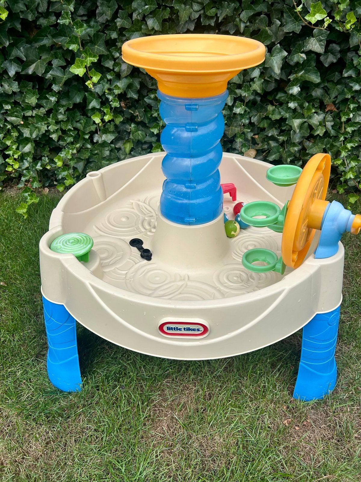 Little Tikes Watertafel met accessoires, Kinderen en Baby's, Speelgoed | Buiten | Los speelgoed, Ophalen, Gebruikt