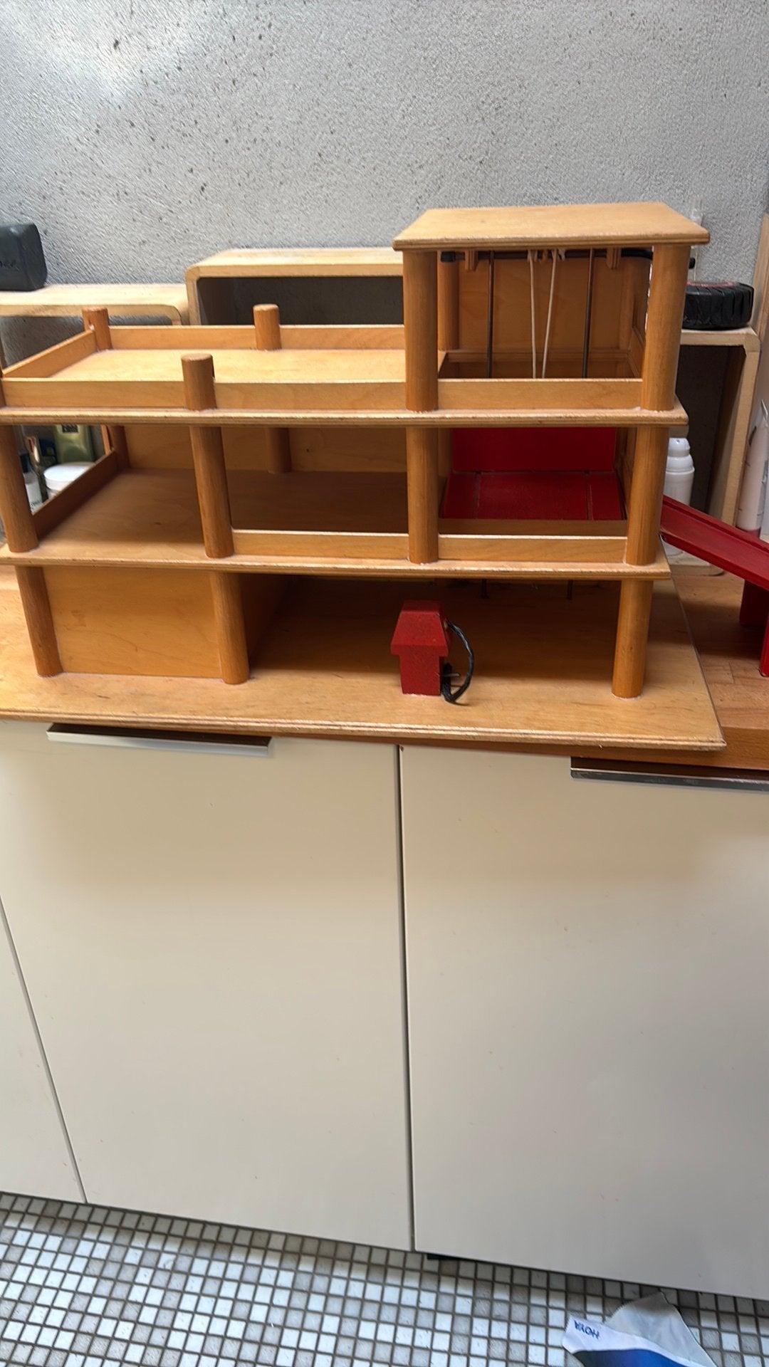 Leuke garage voor de kinderen, Ophalen, Gebruikt, Poppenhuis