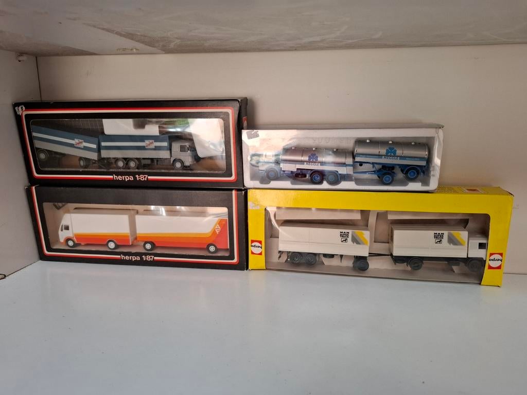 Verzameling Herpa vrachtwagens schaal 1:87, Hobby en Vrije tijd, Modelauto's | 1:87, Ophalen of Verzenden, Zo goed als nieuw, Bus of Vrachtwagen