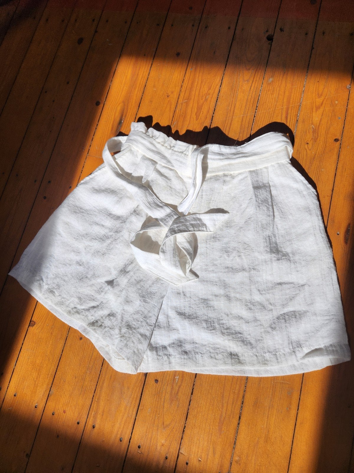 Monki shorts maat M, loose fit, linnen look, Maat 38/40 (M), Kort, Wit, Ophalen of Verzenden