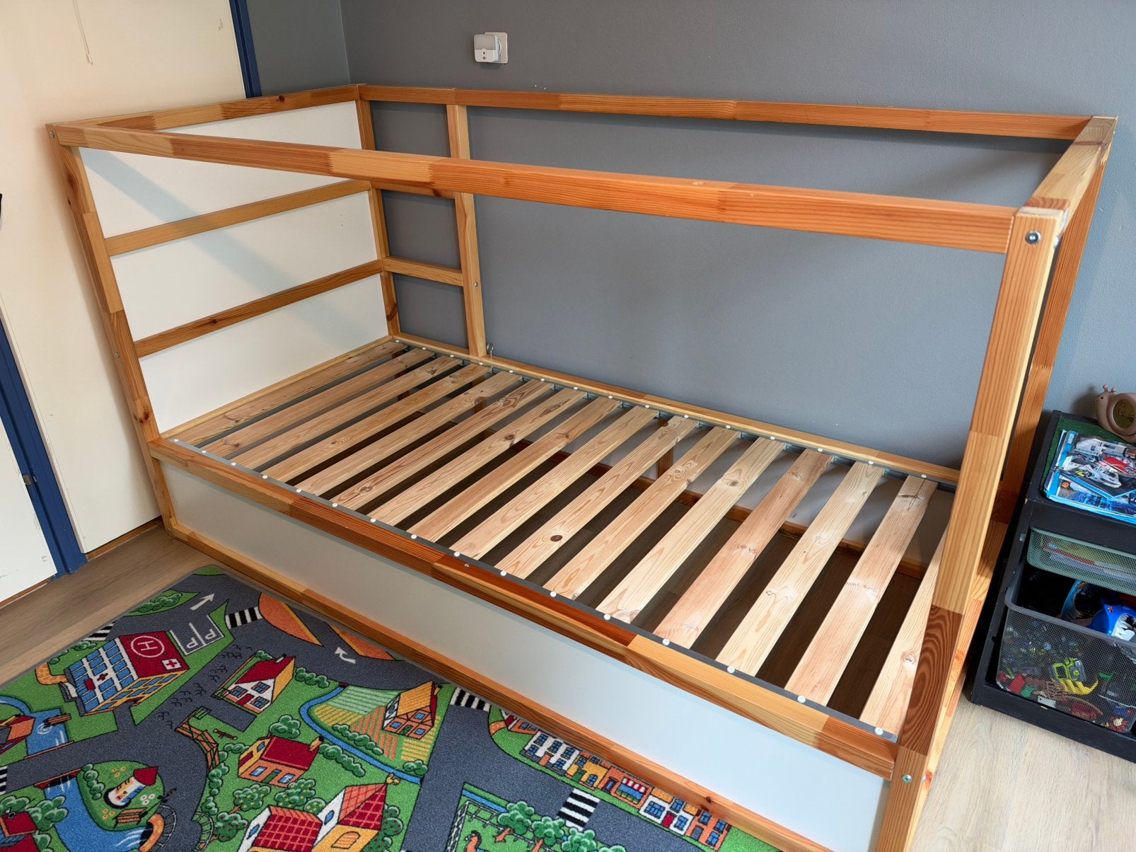 KURA IKEA omkeerbare hoogslaper, Ophalen, 85 tot 100 cm, Zo goed als nieuw, Hoogslaper of Stapelbed