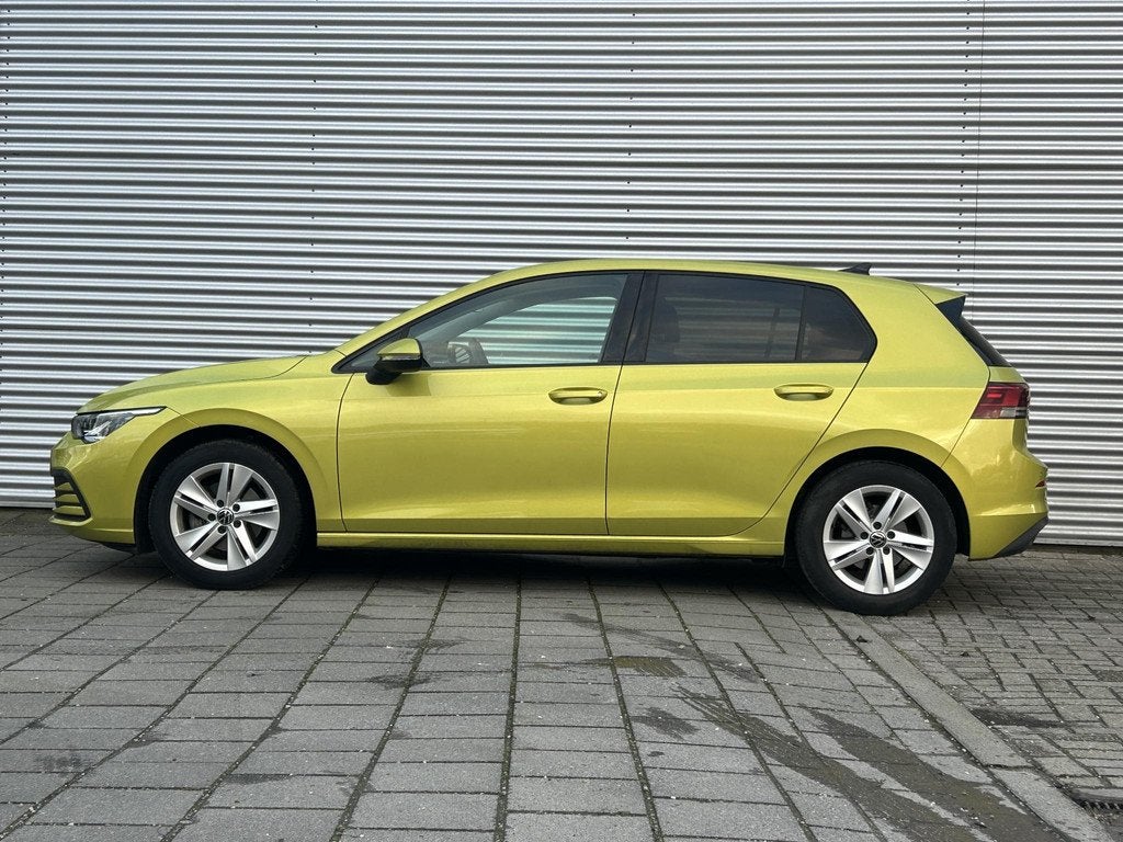 Volkswagen Golf 1.0 eTSI Life | Adpt. Cruise | LED | Carplay, Auto's, Volkswagen, Stof, Gebruikt, Euro 6, 650 kg