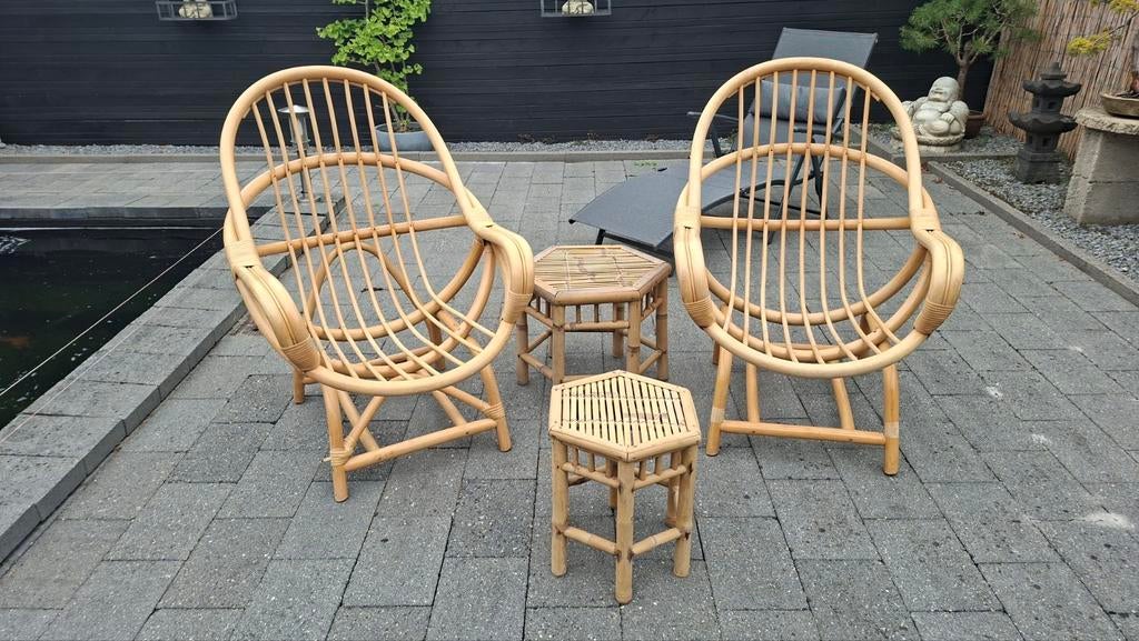 2 vintage rotanstoelen plus 2 bamboe tafeltjes, Tuin en Terras, Tuinsets en Loungesets, Ophalen, Gebruikt, 2 zitplaatsen