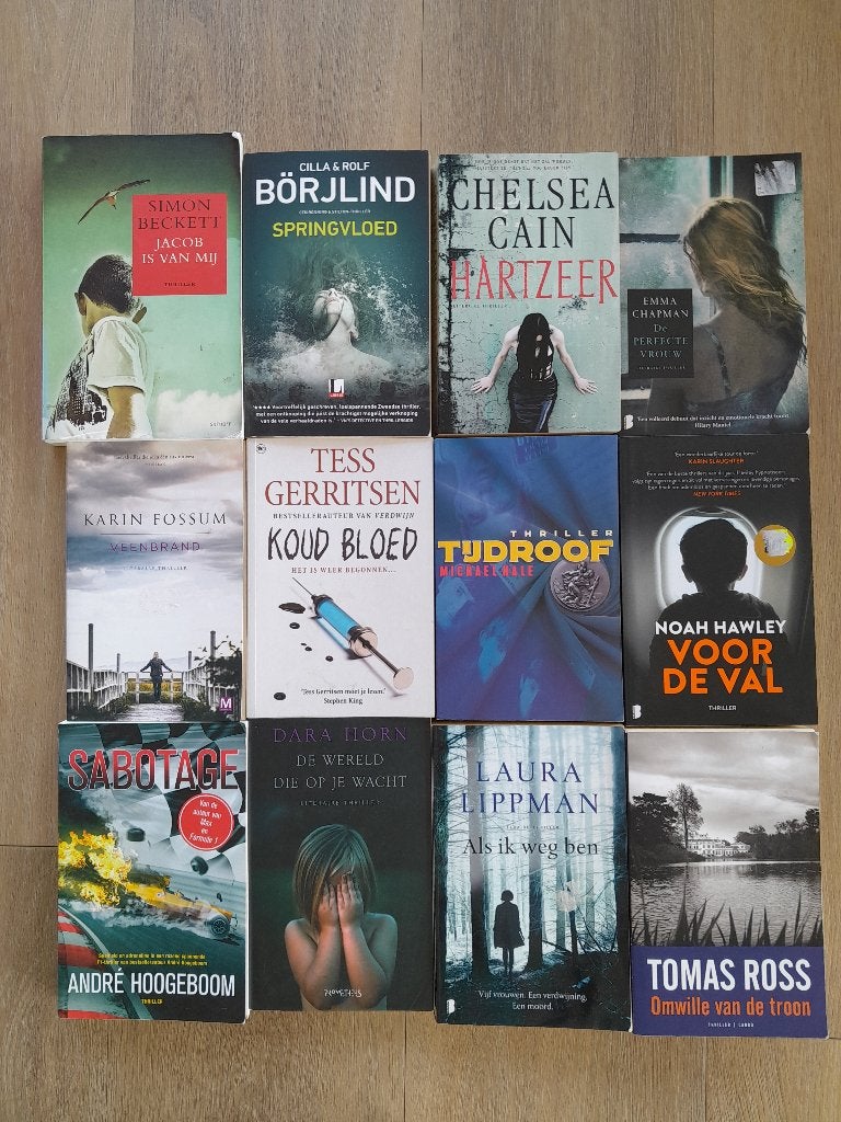 pakket thrillers voor 5 euro, Boeken, Ophalen of Verzenden, Zo goed als nieuw