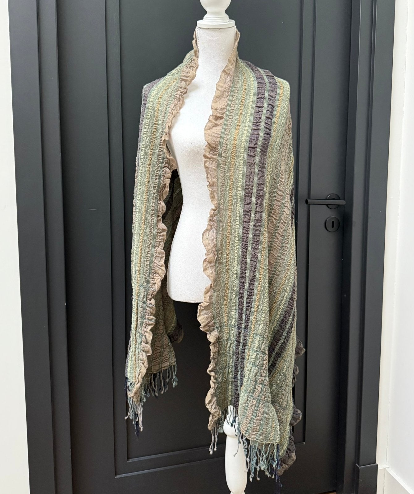 100% zuiver wol grote dames sjaal / stola, Kleding | Dames, Ophalen of Verzenden, Zo goed als nieuw, Sjaal