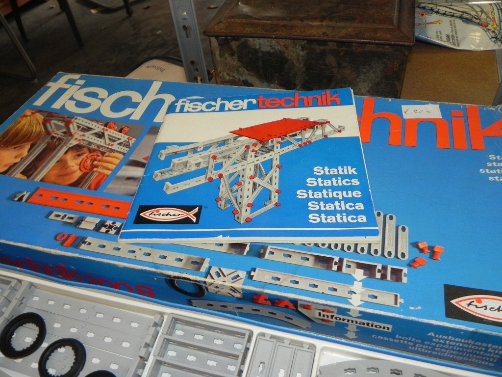 Veel FischerTechnik, Ophalen