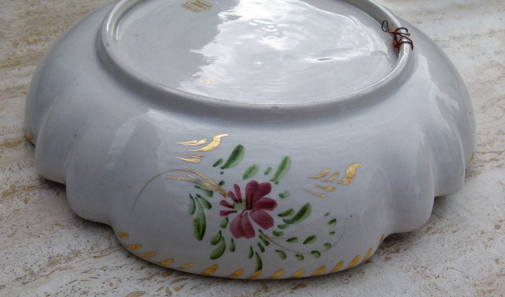 H. Bequet Quaregnon Fruit Schaal met Aparte Gouden Grepen, Ophalen of Verzenden