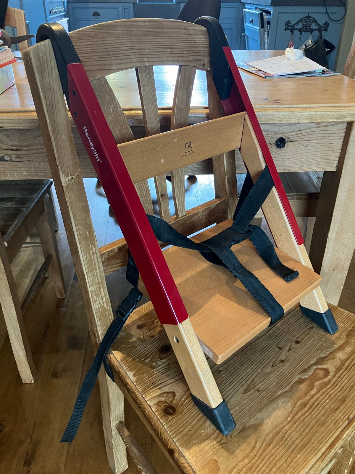 HandySitt meegroeistoel - Rood/Hout, Ophalen of Verzenden, Zo goed als nieuw, Hangstoel, Aanschuifbaar