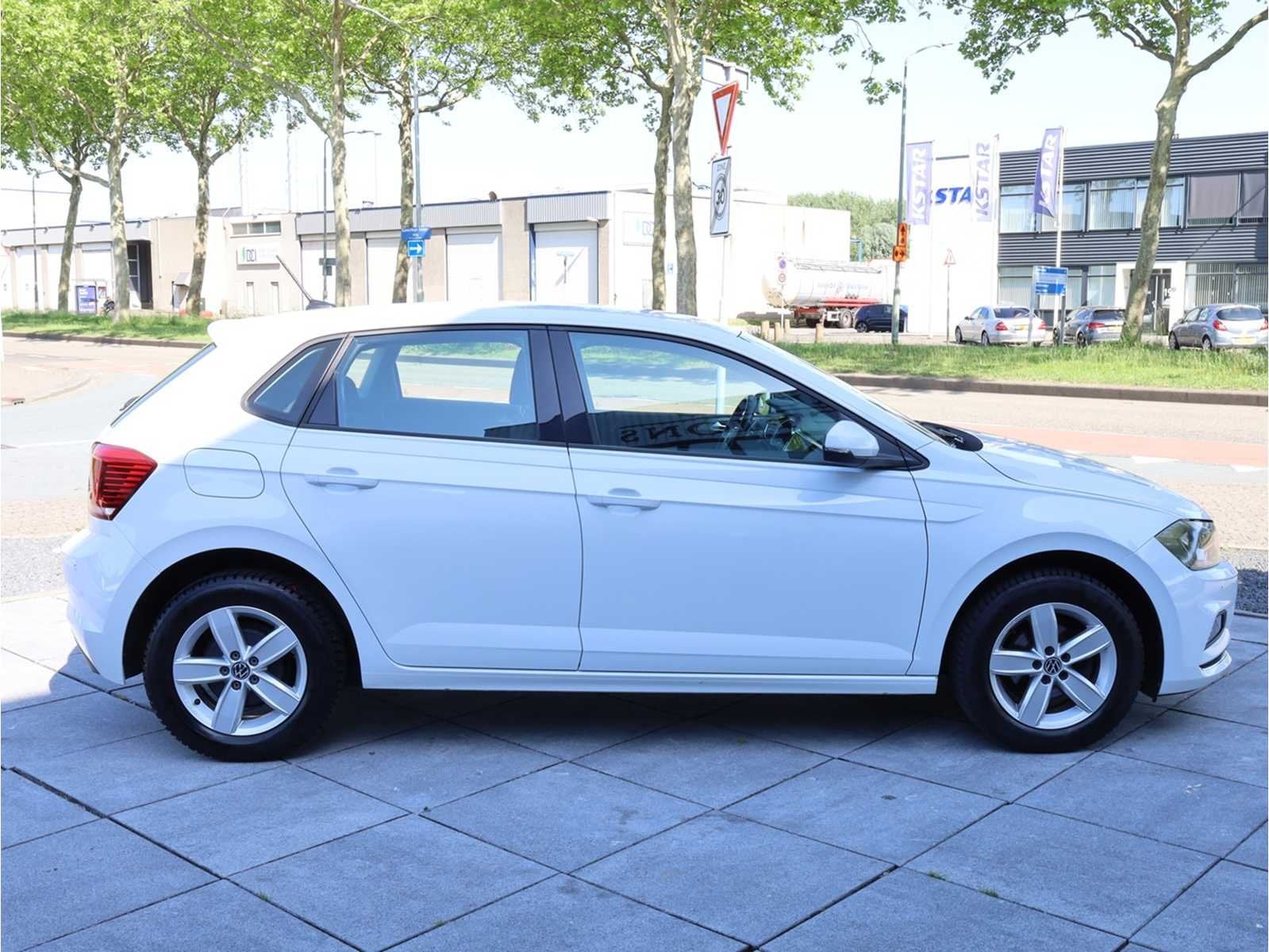 Volkswagen Polo 1.0 TSI Highline 95PK 2021, Auto's, Gebruikt, Bedrijf, Handgeschakeld, Polo