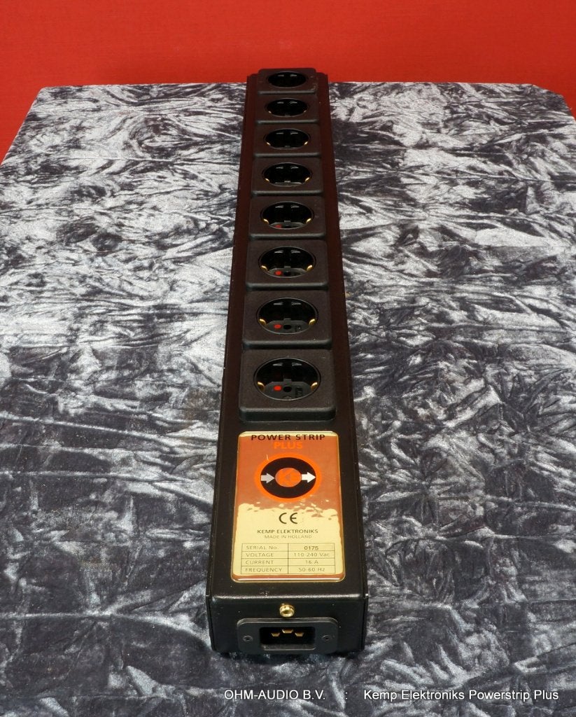 Kemp Elektroniks, Powerstrip Plus, 8 voudig Stekkerblok, Ophalen of Verzenden, Zo goed als nieuw, 2 tot 5 meter, Overige kabels
