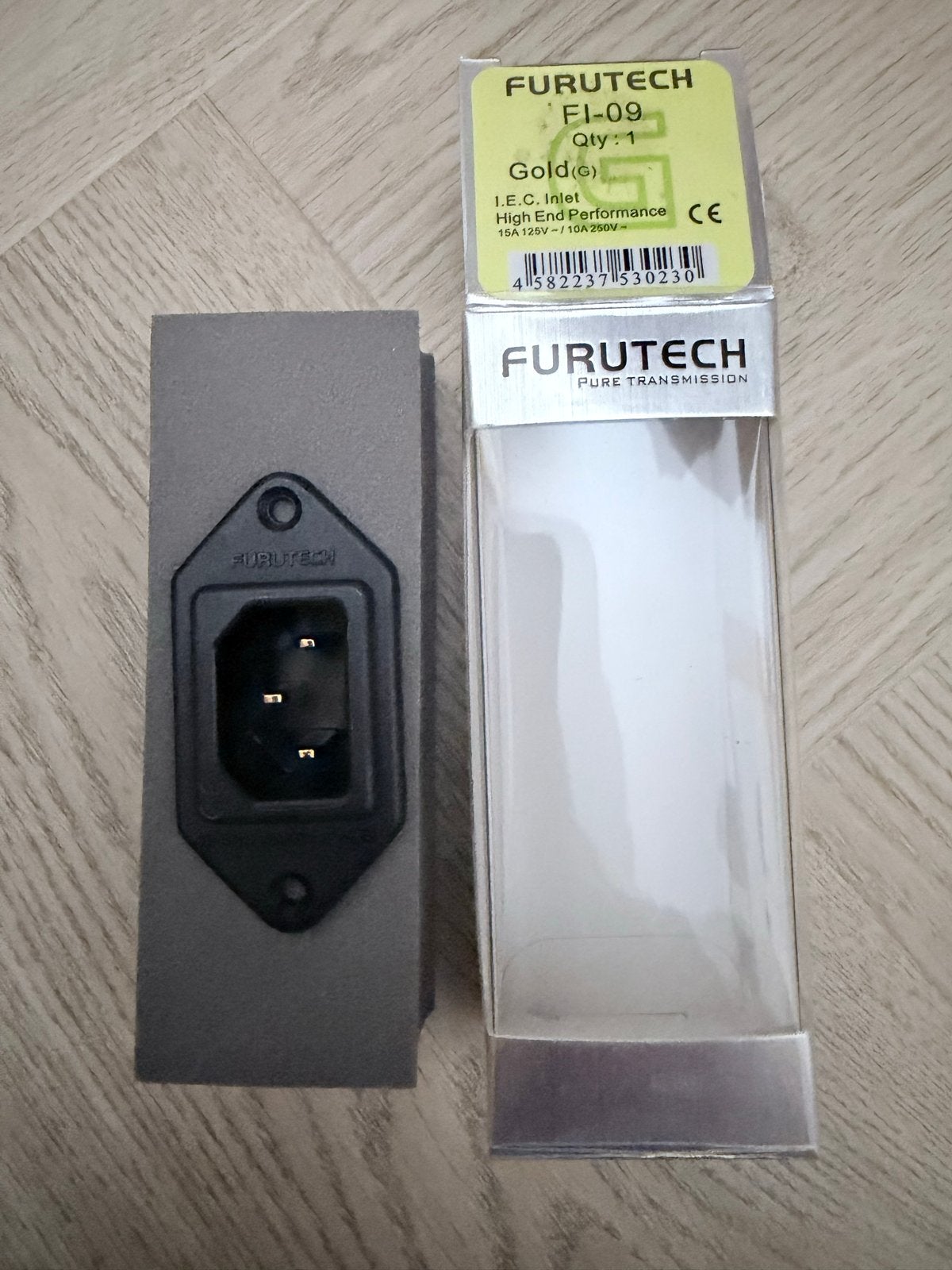Furutech FI-09G IEC Inlet - Nieuw en Ongebruikt, Ophalen of Verzenden, Nieuw, Overige kabels