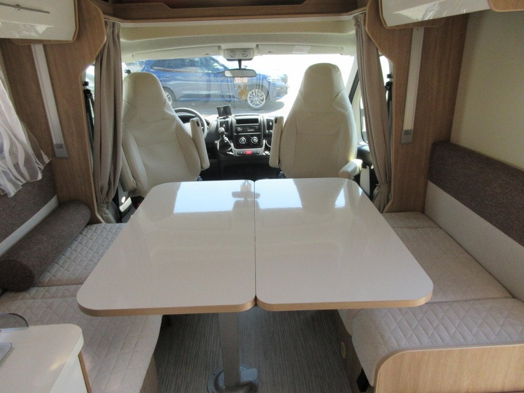 Rimor Seal 66 PLUS Face to Face en Queensbed, Caravans en Kamperen, Campers, Fiat, ABS, Hordeur, Half-integraal