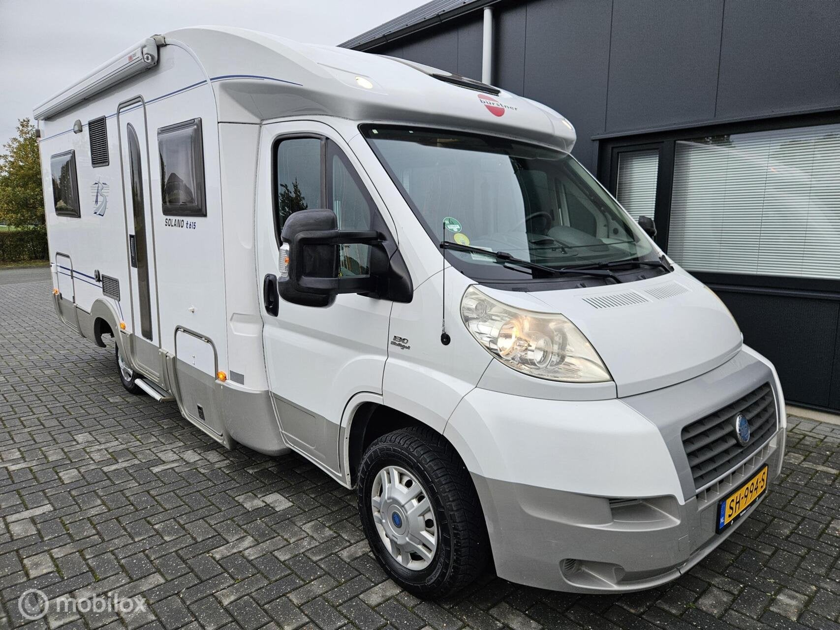 Bürstner Solano T615 Half-integraal 2.3 131Pk XL-koelkas, Hordeur, Luifel, 6 tot 7 meter, Bedrijf
