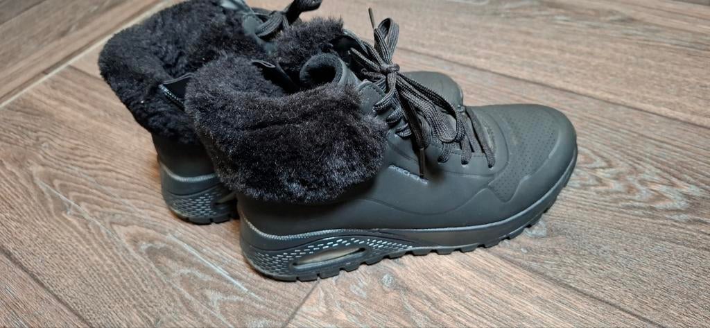 Skechers laarsjes maat 38 - Gedragen laars zgan, Ophalen, Skechers, Zwart, Lage of Enkellaarzen