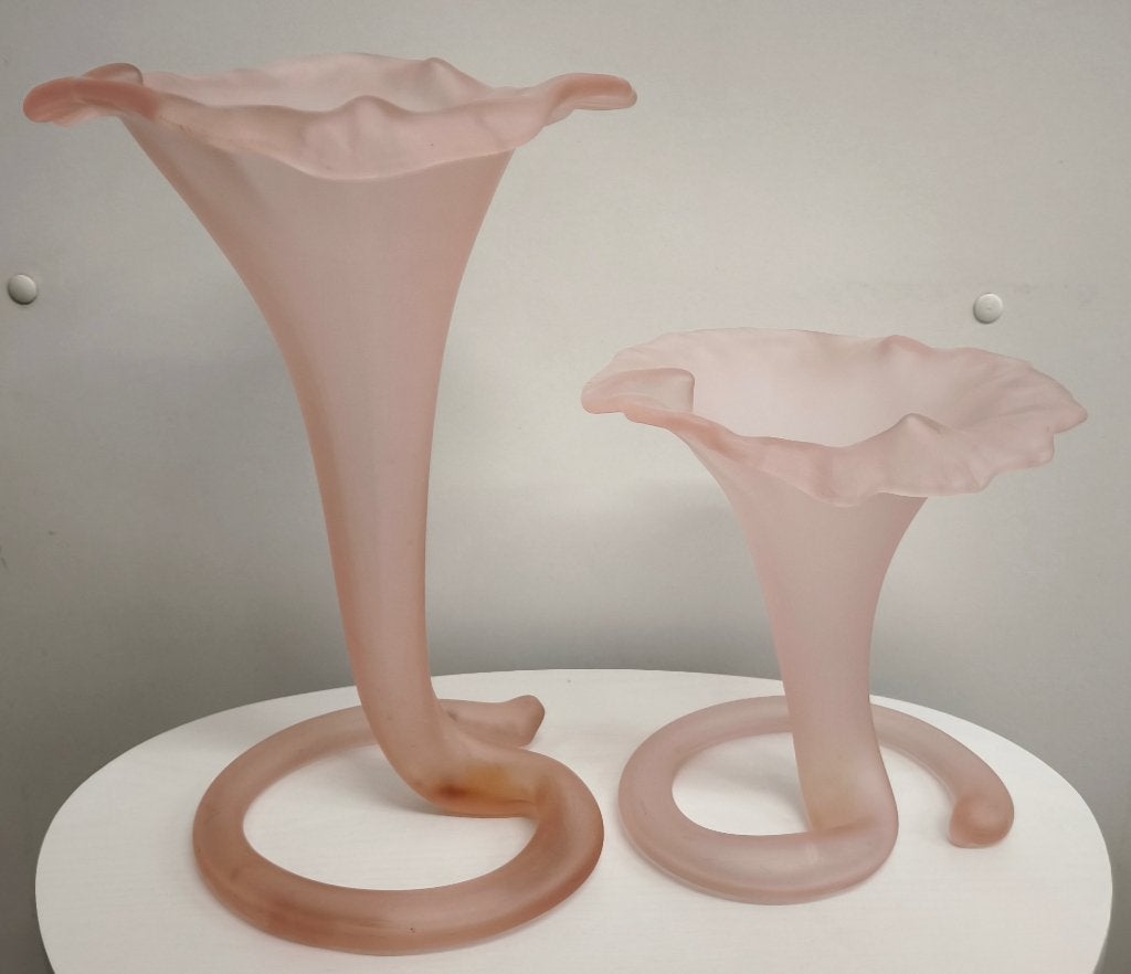 vase lily italy, Antiek en Kunst, Antiek | Vazen, Ophalen of Verzenden