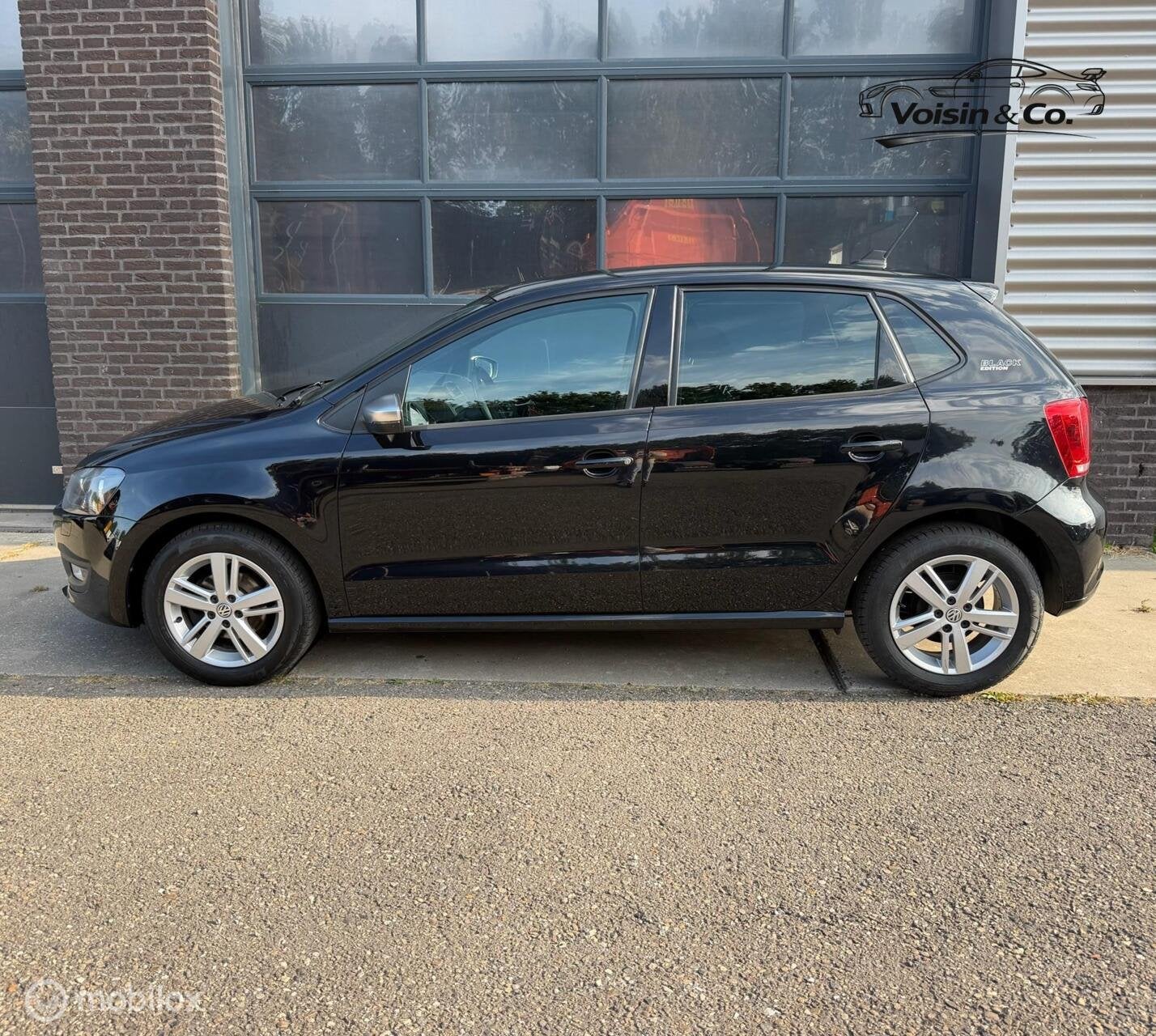 VW POLO 1.2 BLACK EDITION STOELVERWARMING OLIE VERBRUIK, Auto's, Voorwielaandrijving, Euro 5, Gebruikt, Met garantie (alle)