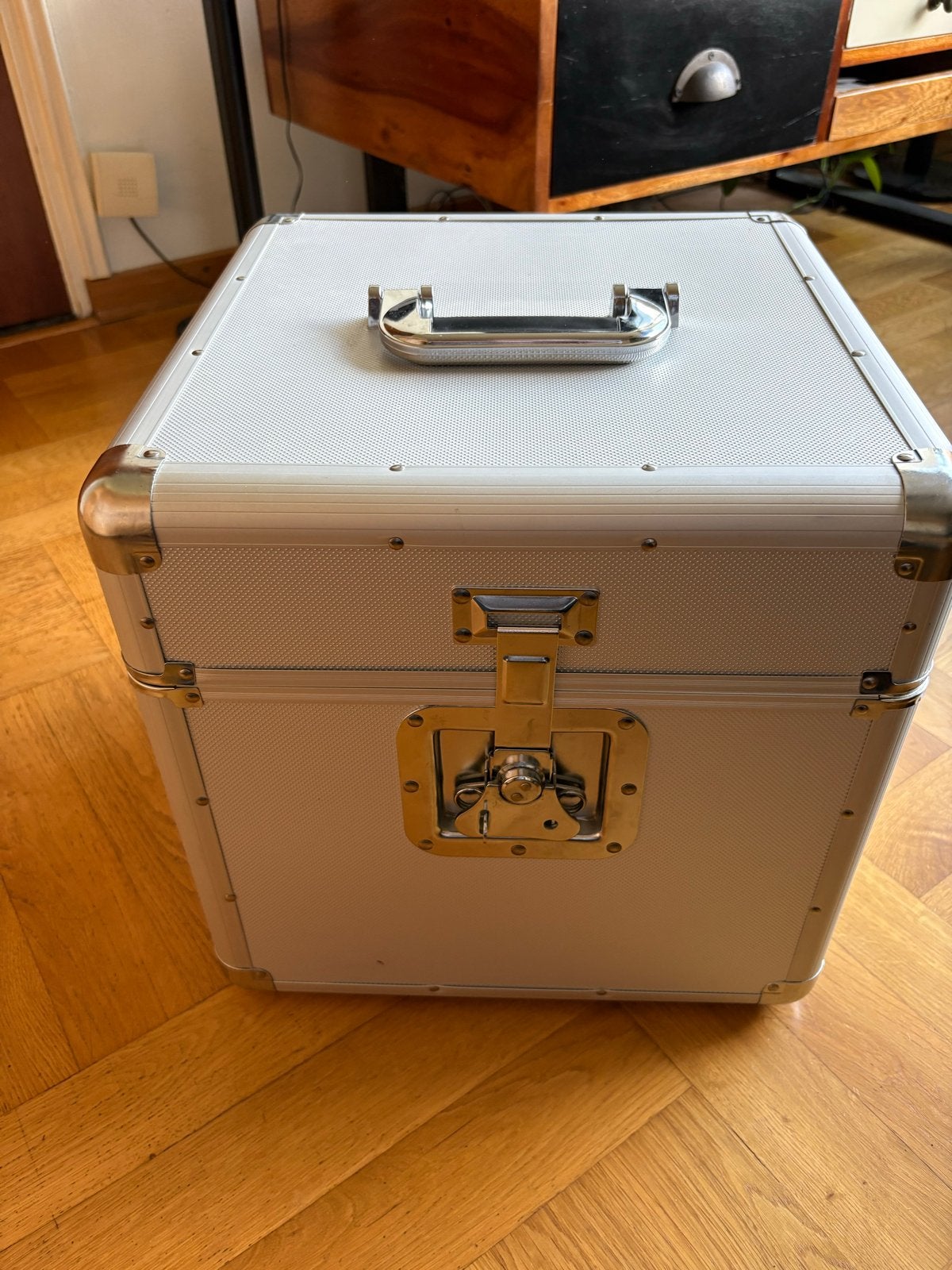 Aluminium platenkoffer voor vinyl, in prima staat, Ophalen of Verzenden, Gebruikt, Overige merken
