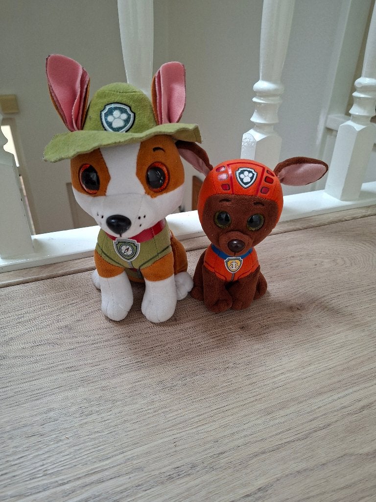 2 Paw patrol knuffels, Kinderen en Baby's, Overige merken, Zo goed als nieuw, Meerkleurig, Klein (minder dan 20 cm)