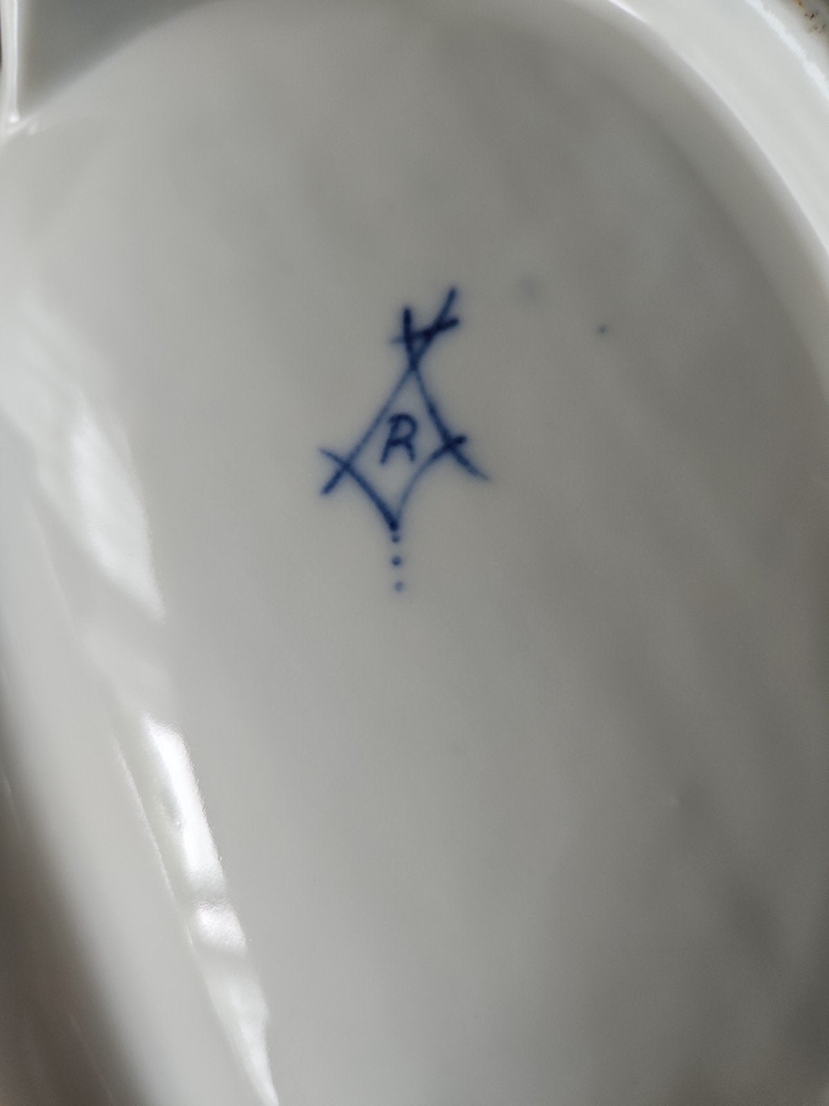 Antieke porseleinen schaal met blauw-wit decor, Ophalen