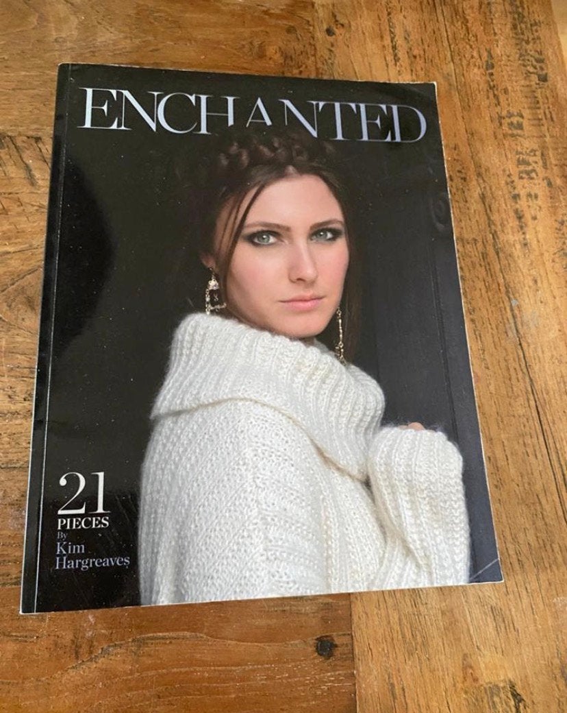 Enchanted by Kim Hargreaves - knitting book, Ophalen of Verzenden, Zo goed als nieuw, Breien, Patroon of Boek