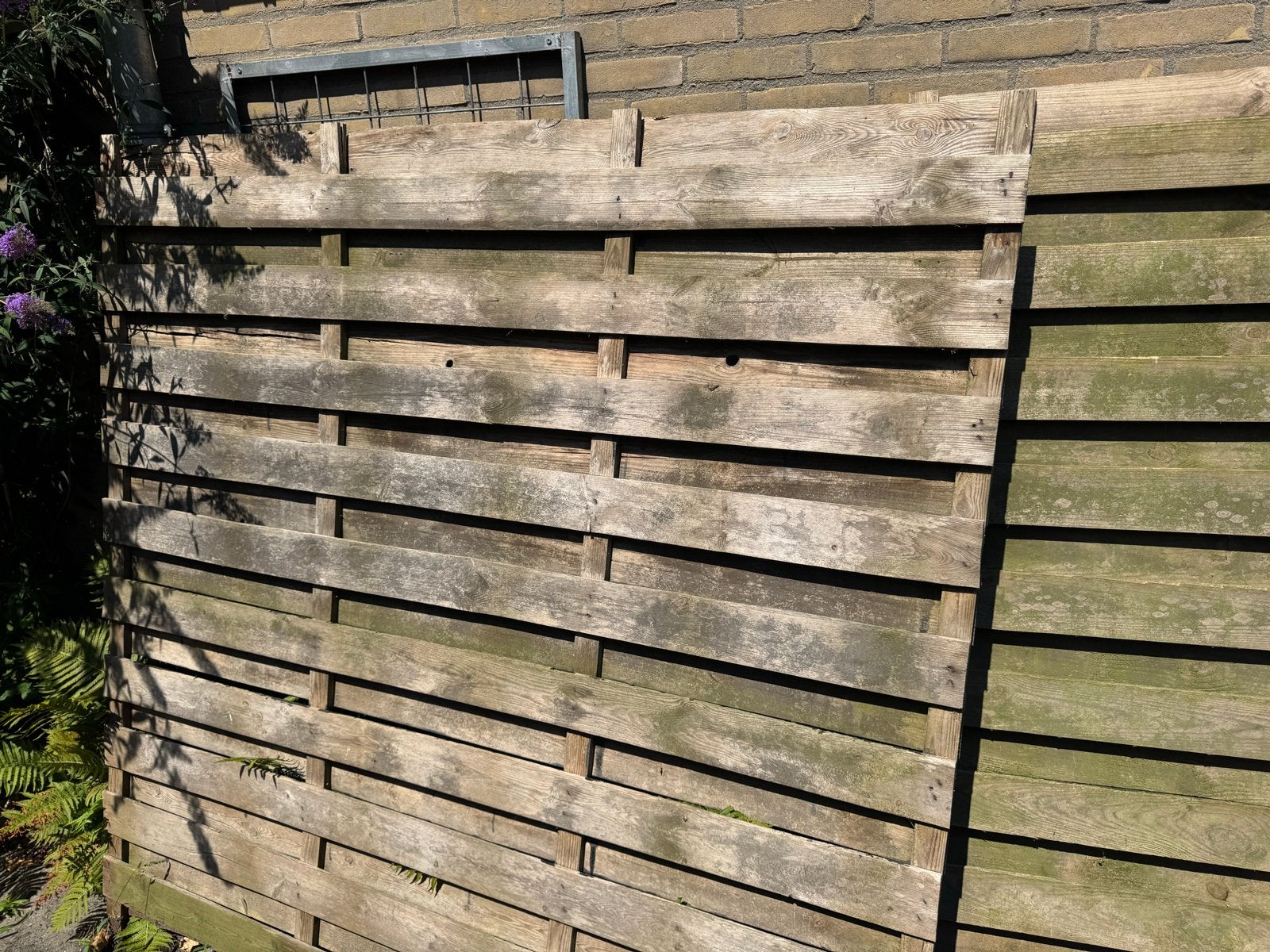 Gratis afhalen :Houten schuttingdelen - Gebruikt, Ophalen, Minder dan 3 meter, Hout, 1 tot 2 meter