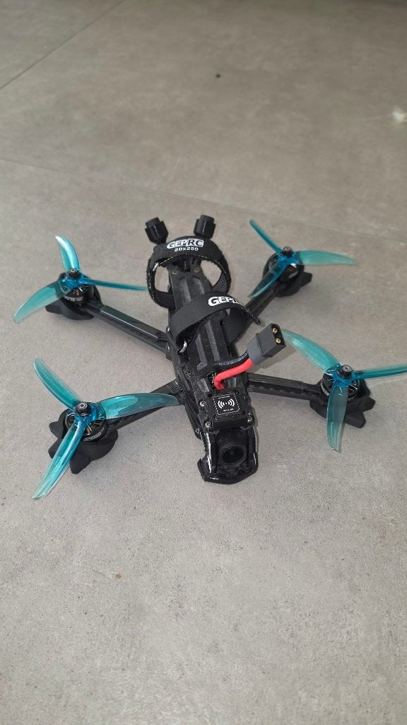 Te koop: GEPRC VAPOR D5 FPV Drone – Zo goed als nieuw, 100 tot 1000 meter, Overige merken, First person view (FPV), Topkwaliteit