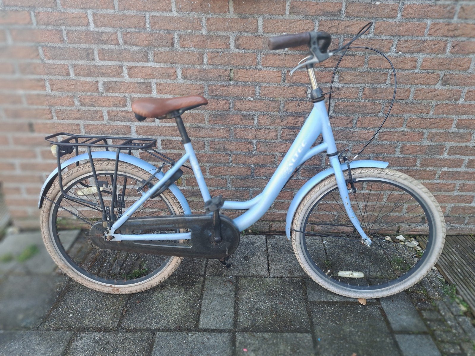 Meisjesfiets - Remt en rijdt goed, Ophalen, Altec, Velgrem, Handrem