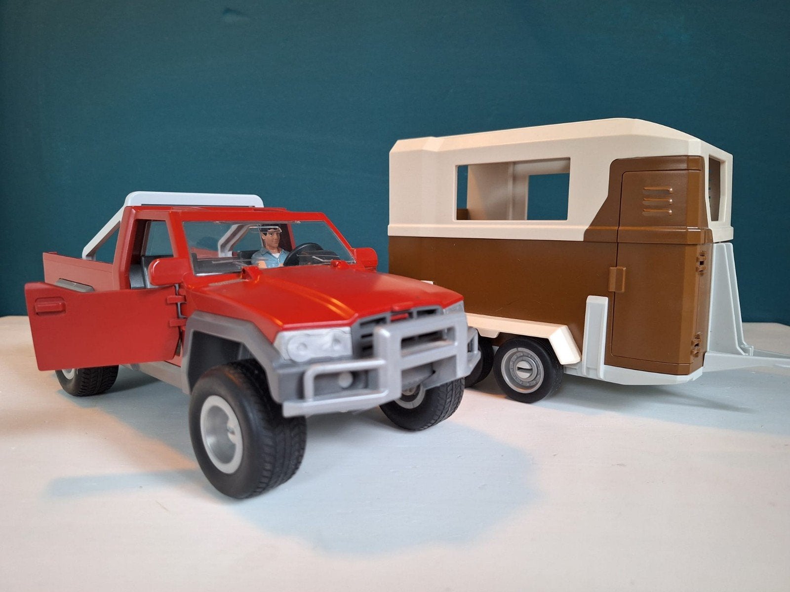 Schleich auto met paardentrailer, Ophalen, Gebruikt