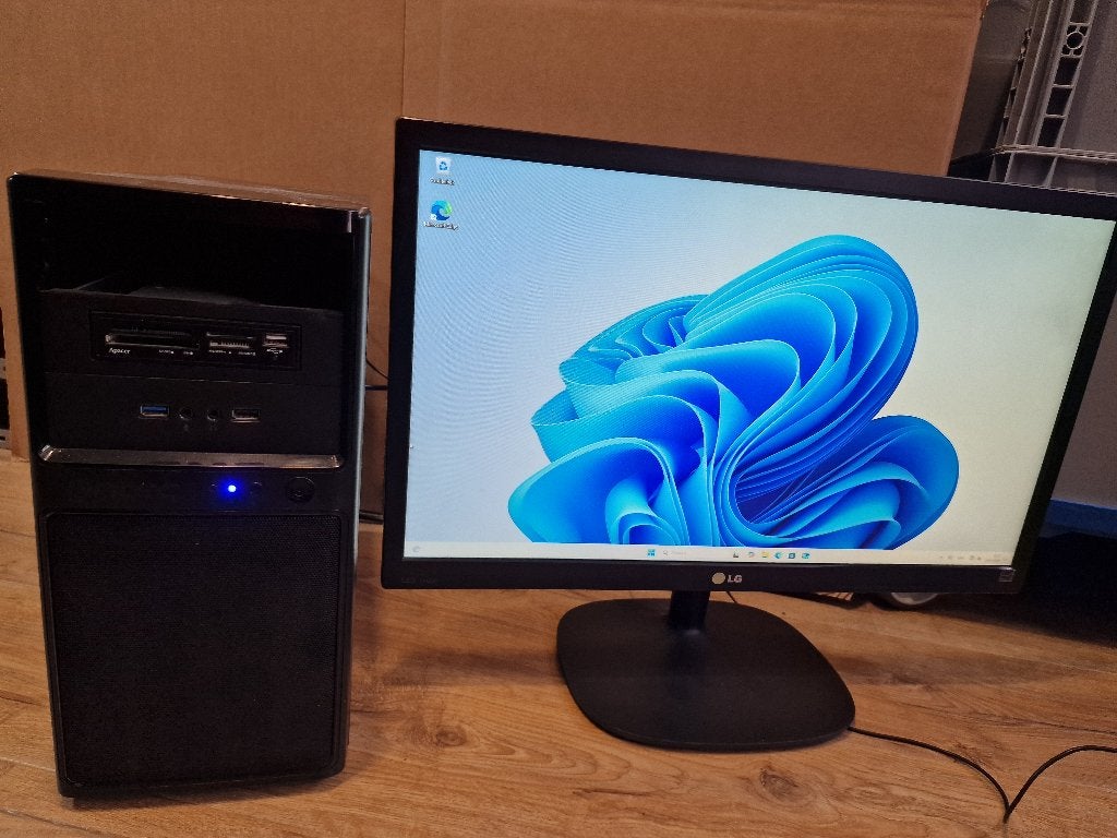 Asrock H61M-DG3/USB3 Intel i5-2300 8GB 500GB SSD, Gebruikt, Met monitor, 8 GB, Ophalen of Verzenden