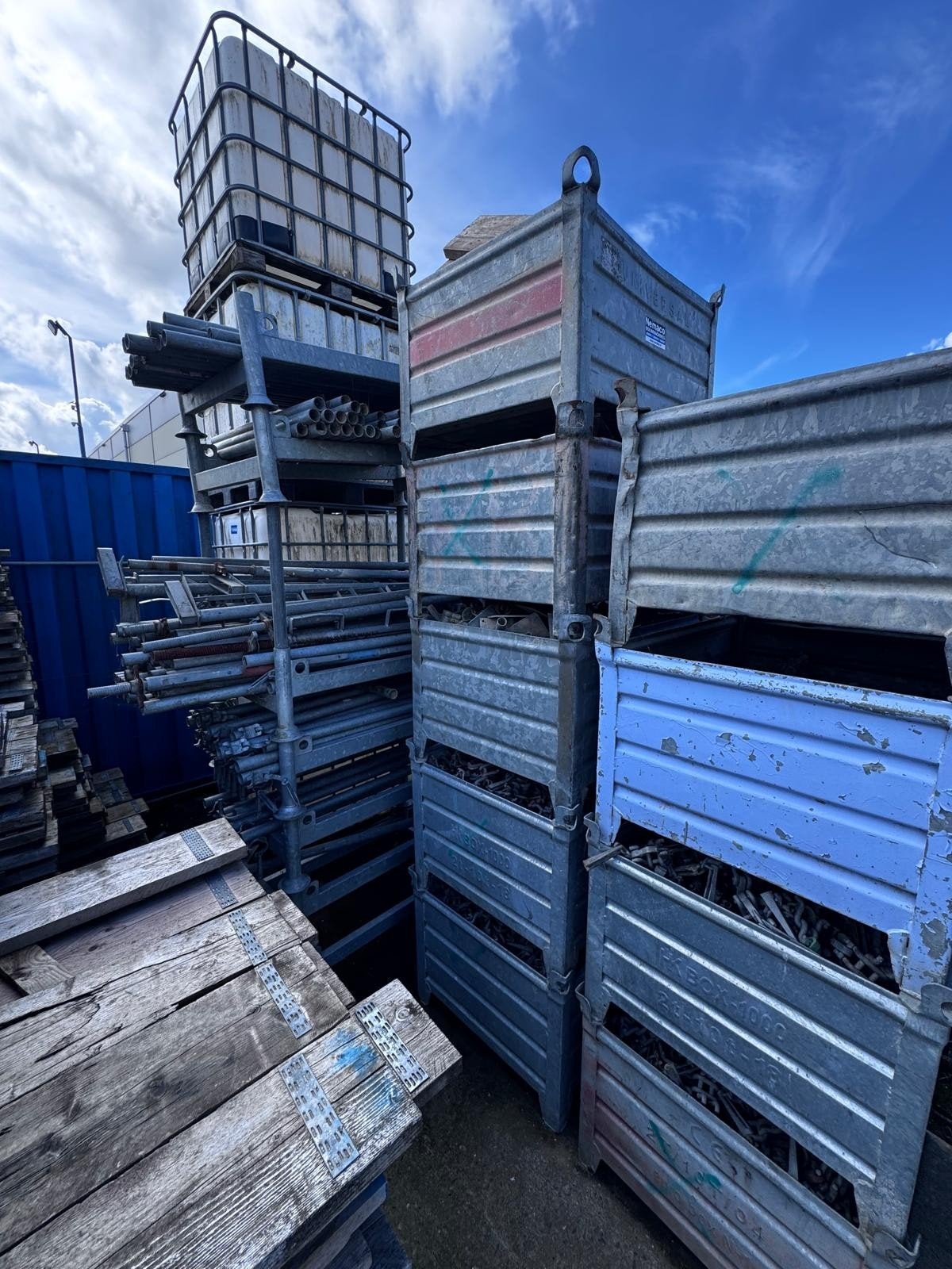 Gevelsteiger Materiaal Klemmen, Buizen en Uitschuivers, Doe-het-zelf en Verbouw, Ophalen of Verzenden, Gebruikt, Gevelsteiger