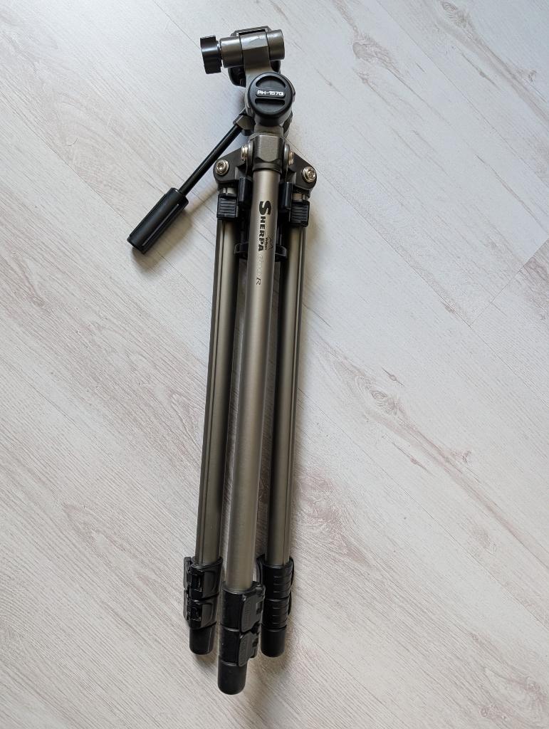 Velbon statief met draagtas., Gebruikt, Minder dan 150 cm, Met balhoofd, Ophalen of Verzenden