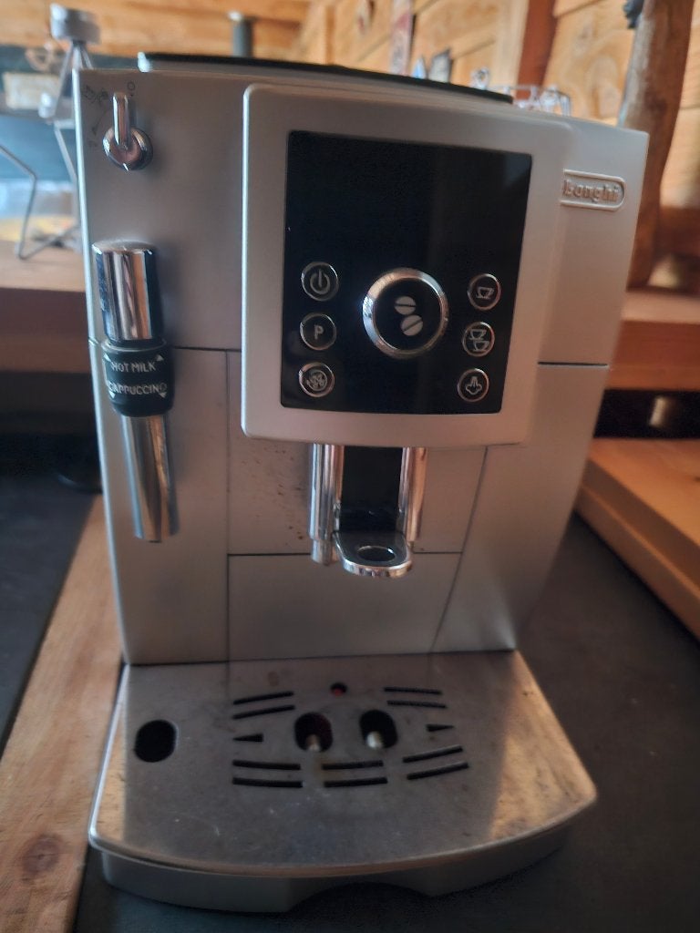 De'Longhi Magnifica S volautomatische espressomachine, Ophalen, Gebruikt, 10 kopjes of meer, Koffiemachine