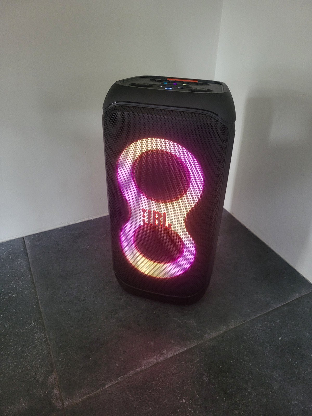 partybox JBL 320 te huur, Audio, Tv en Foto, Karaoke-apparatuur, Ophalen, Zo goed als nieuw, Luidspreker(s)