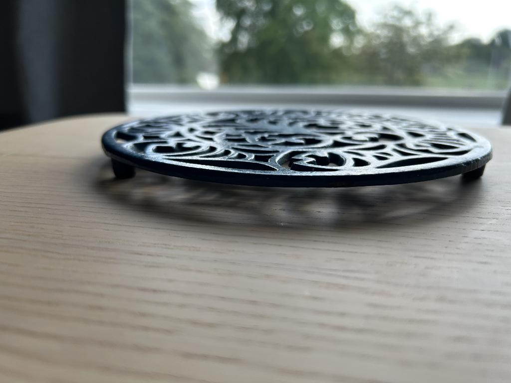 Gietijzeren Onderzetter – Blauw met Siermotief, Verzenden, Pot of Pan