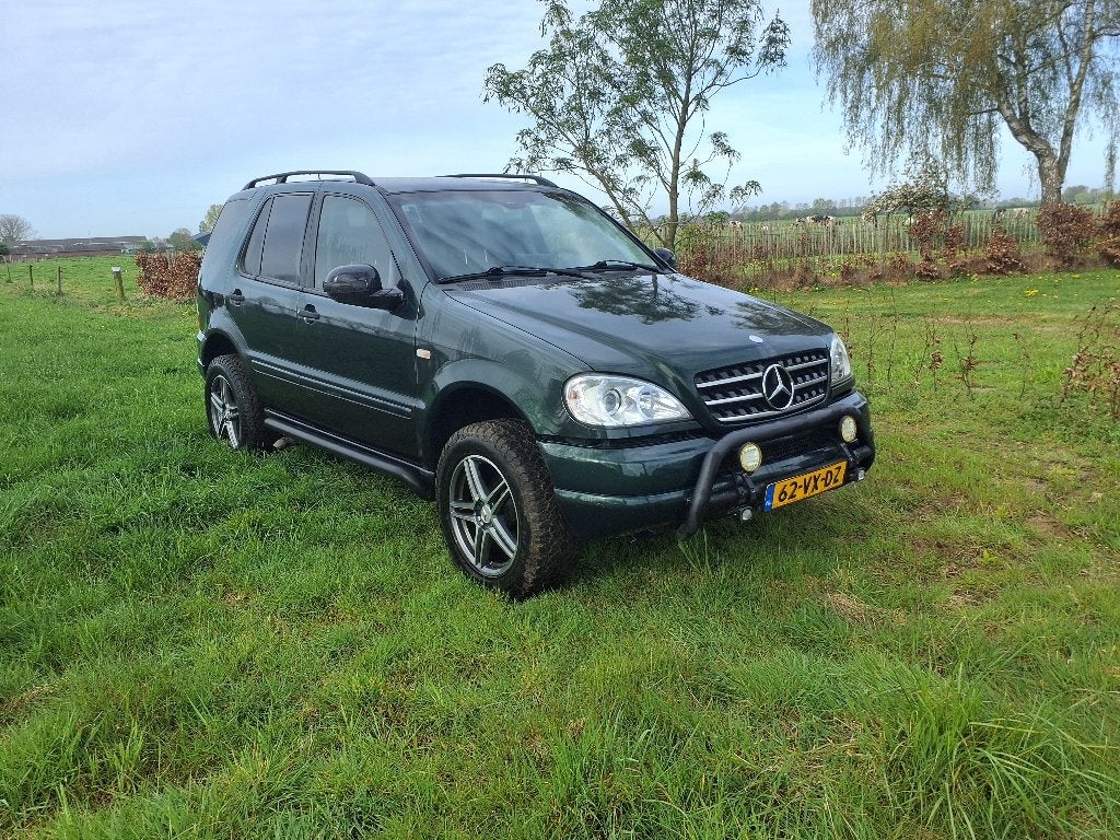 Mercedes-Benz M-klasse Ml320 SW Smal AUT 2001, Automaat, Zwart, 2020 kg, Vierwielaandrijving
