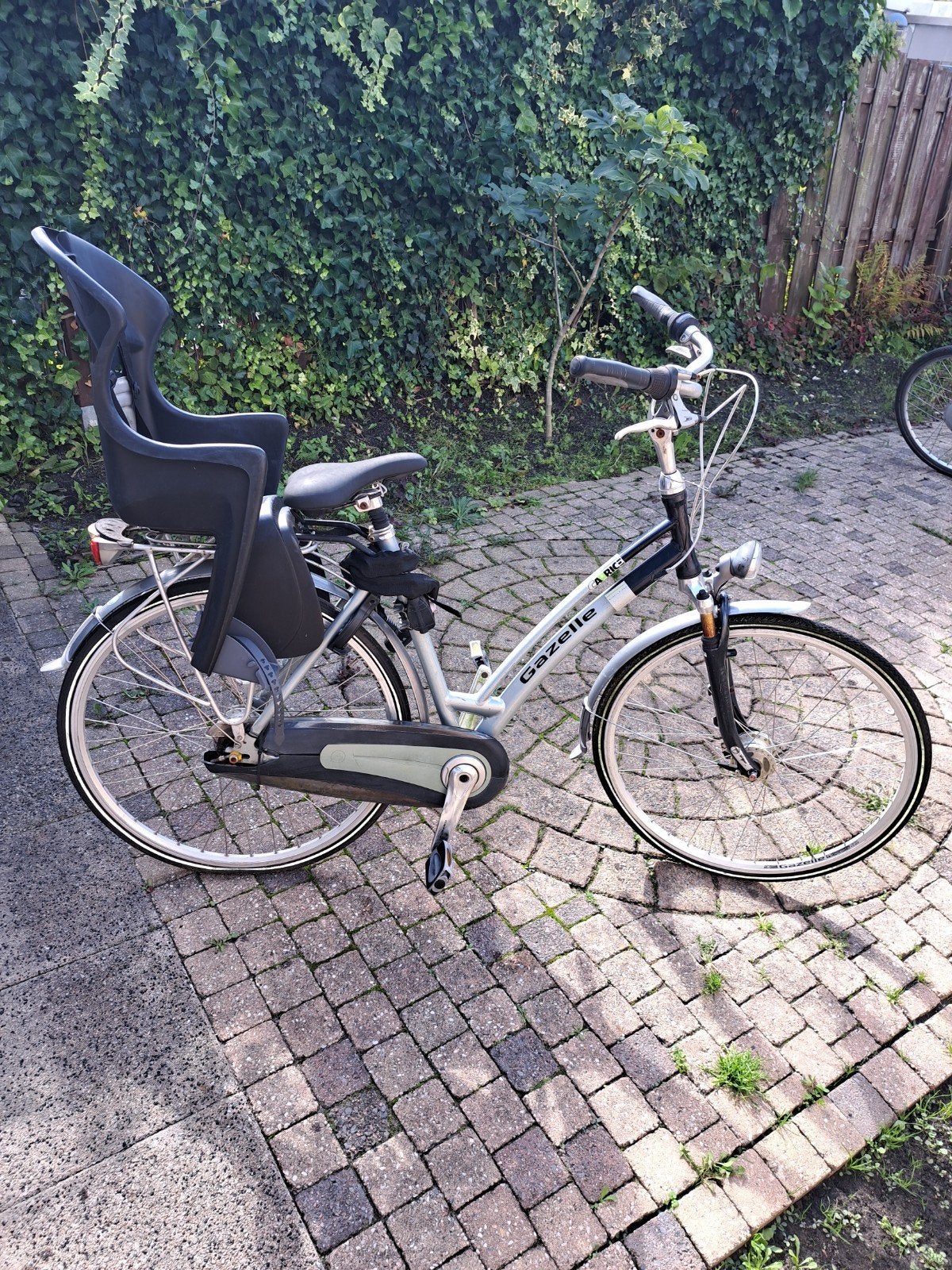 Gazelle fiets met Yepp achterzitje, Ophalen, Achterzitje, 9 t/m 18 kg, Gazelle