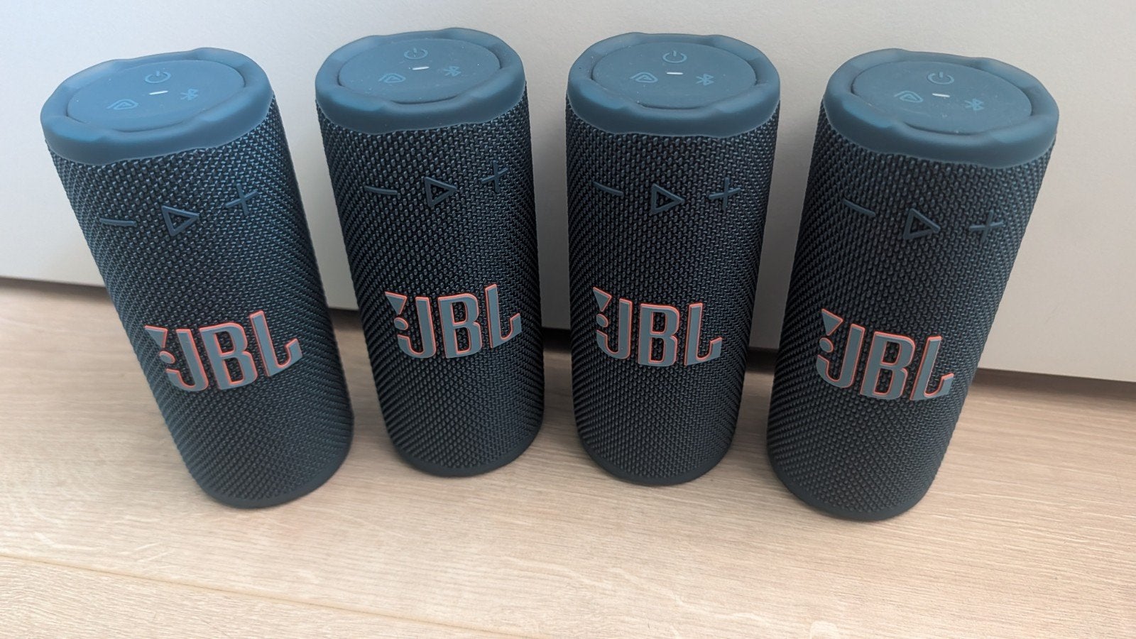 JBL Grip Draagbare Bluetooth Speakerset (4 stuks), Audio, Tv en Foto, Luidsprekers, Ophalen, JBL, Zo goed als nieuw, Draagbare speaker