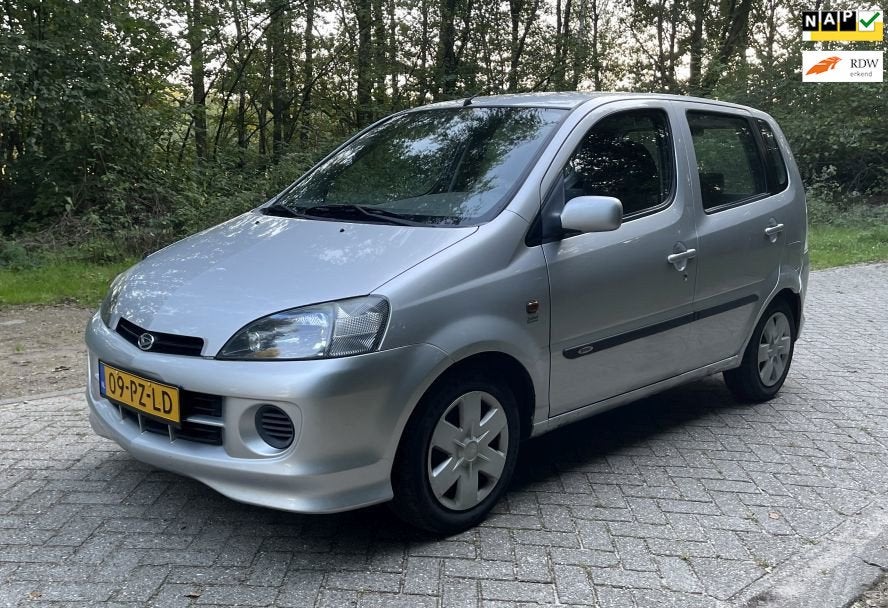 Daihatsu Young RV 1.3-16V Automaat Nieuwe APK Inruil is moge, Auto's, 31 €/maand, Origineel Nederlands, Bedrijf, 1298 cc