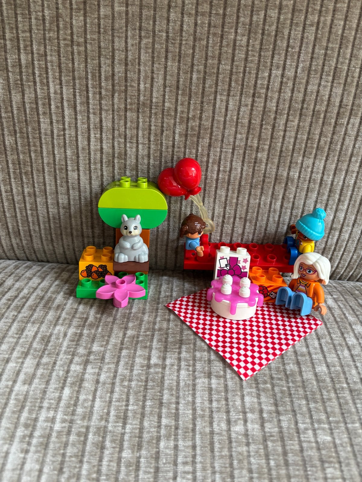 Duplo Verjaardagsfeestje - Zo goed als nieuw!, Ophalen of Verzenden, Zo goed als nieuw, Compleet, Duplo