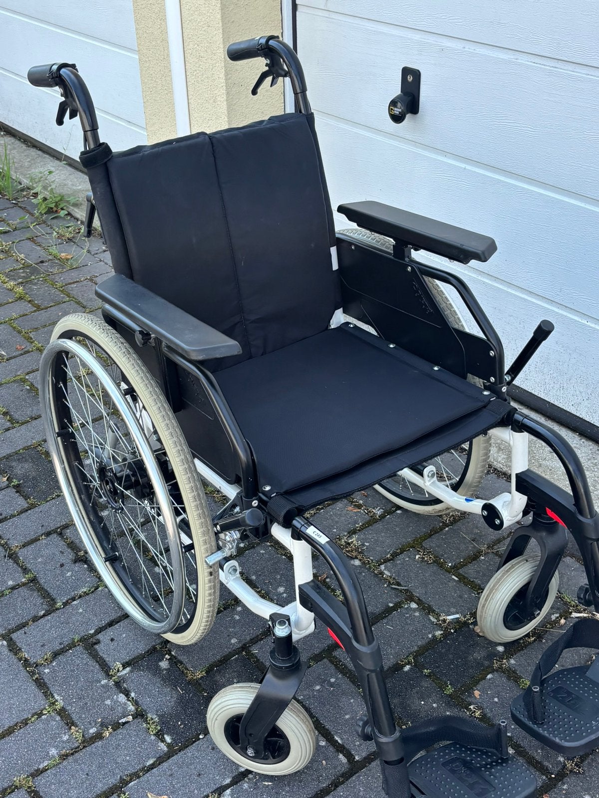 Rolstoel Dietz Caneo duitse makelij duitse degelijkheid., Diversen, Rolstoelen, Zo goed als nieuw, Handbewogen rolstoel, Inklapbaar